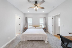3BR 2BA Home with King Queen & Twin Beds